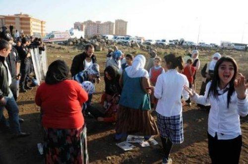  Baydemir'in yıkıldığı anlar - Resim 19