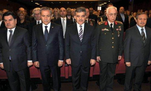 Arınç ve Koşaner tokalaşmadı - Resim 9