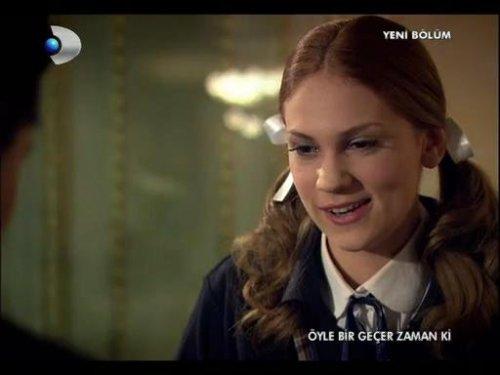 Öyle bir geçer zaman ki Aylin Soner sahnesi - Resim 7