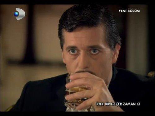 Öyle bir geçer zaman ki Aylin Soner sahnesi - Resim 12
