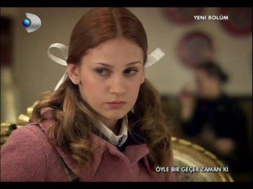 Öyle bir geçer zaman ki Aylin Soner sahnesi - Resim 3