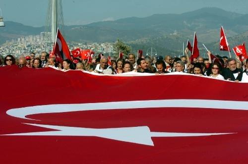 İzmir'deki Atatürk yürüyüşü - Resim 10