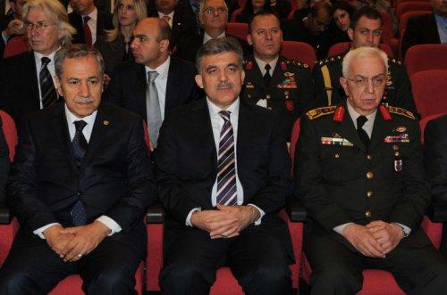 Arınç ve Koşaner tokalaşmadı - Resim 7