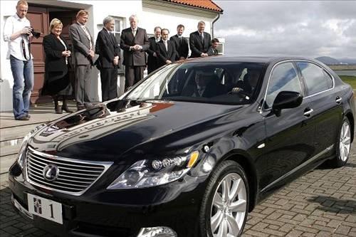 Dünya liderlerinin otomobilleri - Resim 19