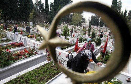 Şehit ailelerinin bayramı - Resim 1