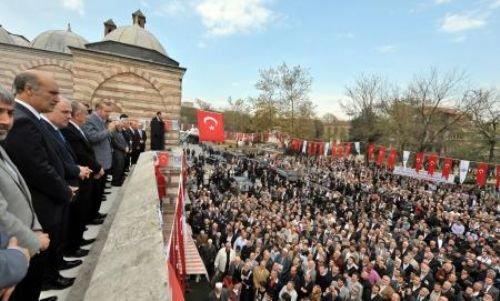  Erdoğan'a miting gibi karşılama