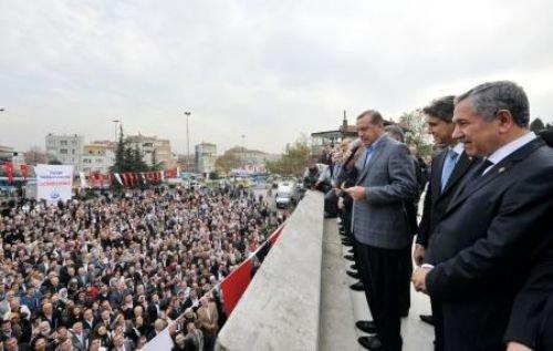  Erdoğan'a miting gibi karşılama