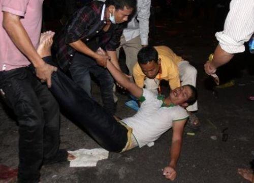 Kamboçya’da izdiham