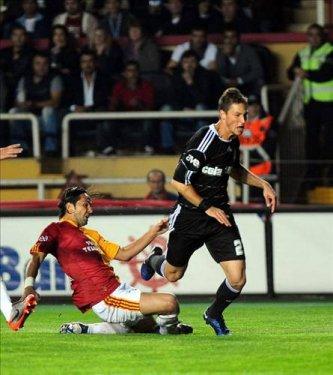 Galatasaray - Beşiktaş derbisinden enfes kareler