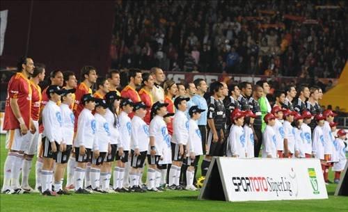 Galatasaray - Beşiktaş derbisinden enfes kareler