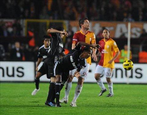 Galatasaray - Beşiktaş derbisinden enfes kareler