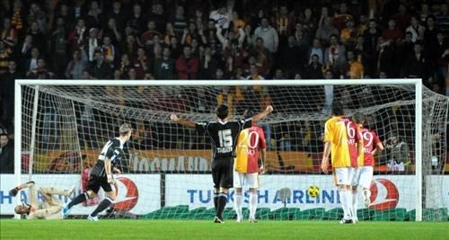 Galatasaray - Beşiktaş derbisinden enfes kareler