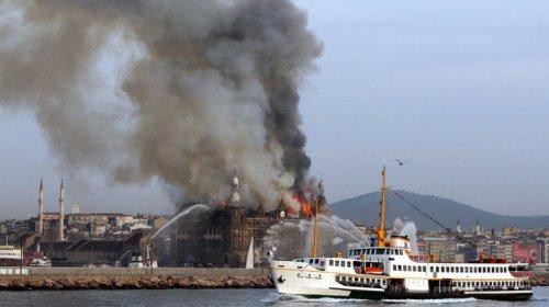 Haydarpaşa tren garı yangın - Resim 6
