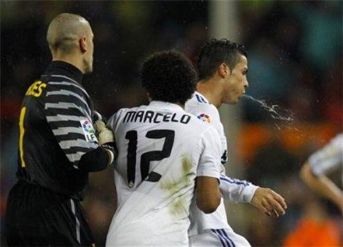 Ronaldo Nou Camp\'ı çıldırttı