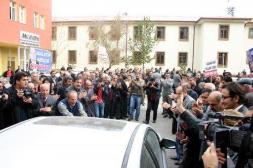İlhan Cihaner'e güllü veda - Resim 2