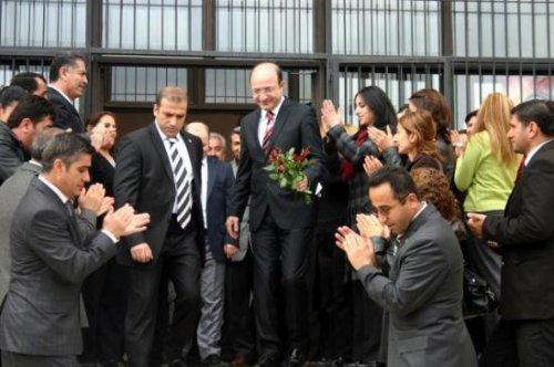 İlhan Cihaner'e güllü veda - Resim 1