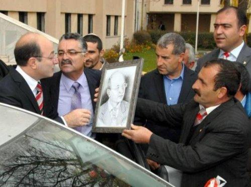 İlhan Cihaner'e güllü veda - Resim 10
