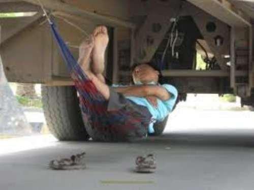 Böyle de yatılmaz ki