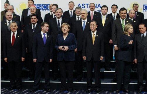 Dünya liderlerinden Wikileaks aramızı bozamaz pozu - Resim 1