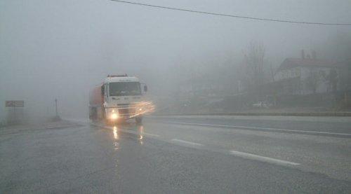 Bolu Dağı'nda sis kazaya neden oldu - Resim 1