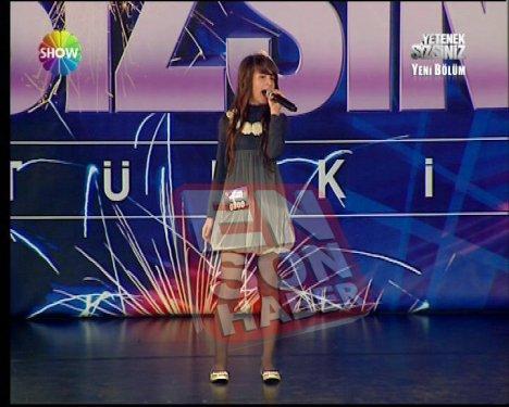 Hülya Avşar'ı ağlatan Türkan - Resim 40