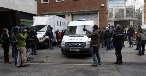 Assange tutuklandı - Resim 2
