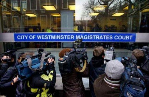 Assange tutuklandı - Resim 4