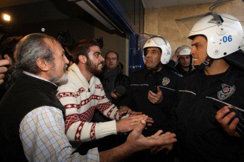 Burhan Kuzu'ya yumurtalı saldırı - Resim 9