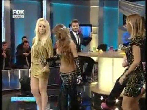 Hande Yener'den göbek şov  - Resim 4