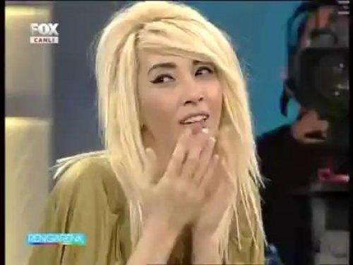 Hande Yener'den göbek şov  - Resim 1