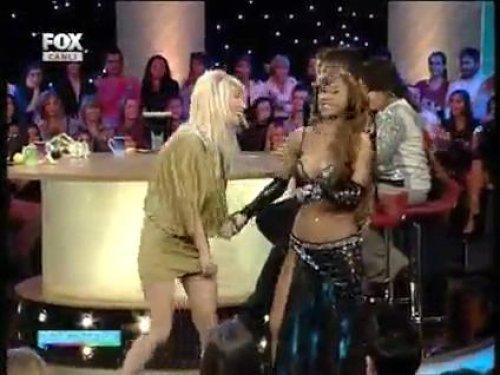 Hande Yener'den göbek şov  - Resim 13