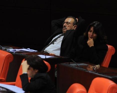Meclis'te okey oynayan vekiller - Resim 16