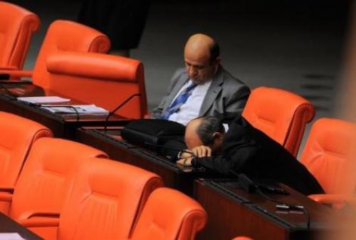 Meclis'te okey oynayan vekiller - Resim 14