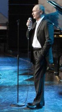 Putin piyano çaldı şarkı söyledi     