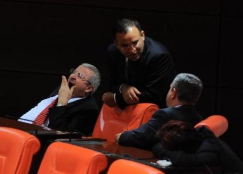 Meclis'te okey oynayan vekiller - Resim 11
