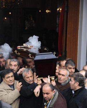 Soney Vural son yolculuğuna uğurlandı - Resim 13