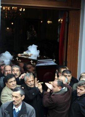 Soney Vural son yolculuğuna uğurlandı - Resim 14
