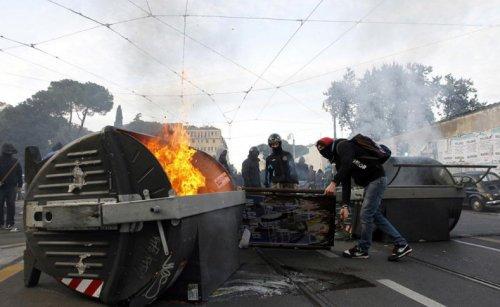 İtalya öğrenci protestosu - Resim 14