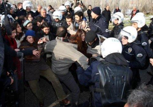 ODTÜ'de Başbakan'a protesto - Resim 15
