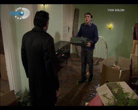 Öyle Bir Geçer Zaman ki - Mete evi yaktı - Resim 46