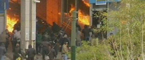 Öğrenciler Atina'yı yakıyor - Resim 18