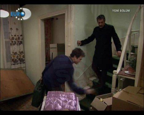 Öyle Bir Geçer Zaman ki - Mete evi yaktı - Resim 41