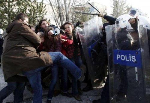 ODTÜ'de Başbakan'a protesto - Resim 21