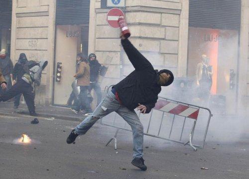 İtalya öğrenci protestosu - Resim 6