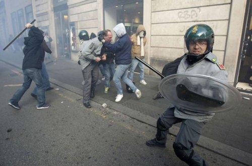 İtalya öğrenci protestosu - Resim 28