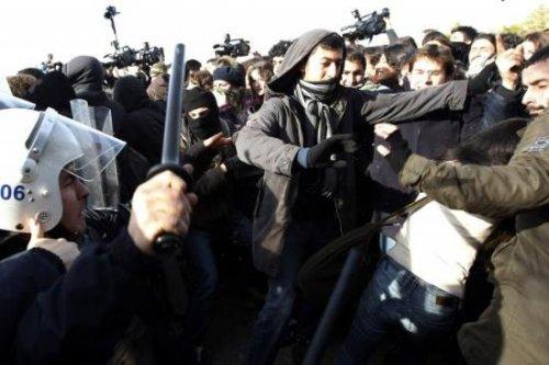 ODTÜ'de Başbakan'a protesto - Resim 18