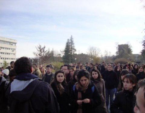 ODTÜ'de Başbakan'a protesto - Resim 2