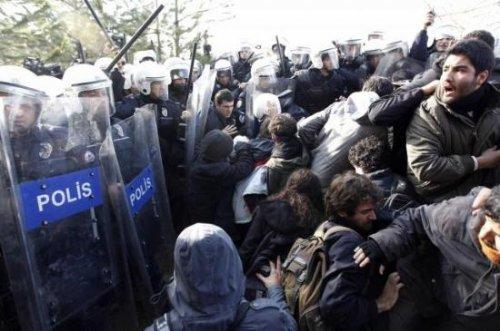 ODTÜ'de Başbakan'a protesto - Resim 20