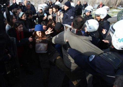 ODTÜ'de Başbakan'a protesto - Resim 14