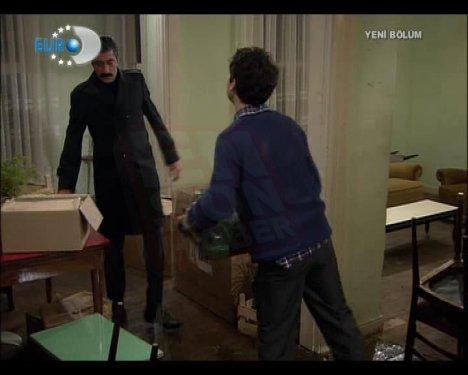 Öyle Bir Geçer Zaman ki - Mete evi yaktı - Resim 50